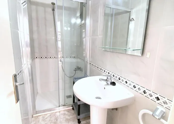 Bonito A 200m De La Playa Con Terraza Y Garaje En - Hisp-312-48 로지즈