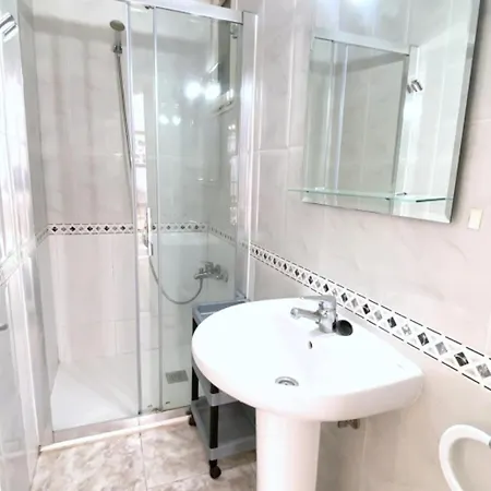 Bonito A 200m De La Playa Con Terraza Y Garaje En - Hisp-312-48 Roses